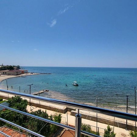 Apartman Dora With Sea View And Terrace Umag Eksteriør billede