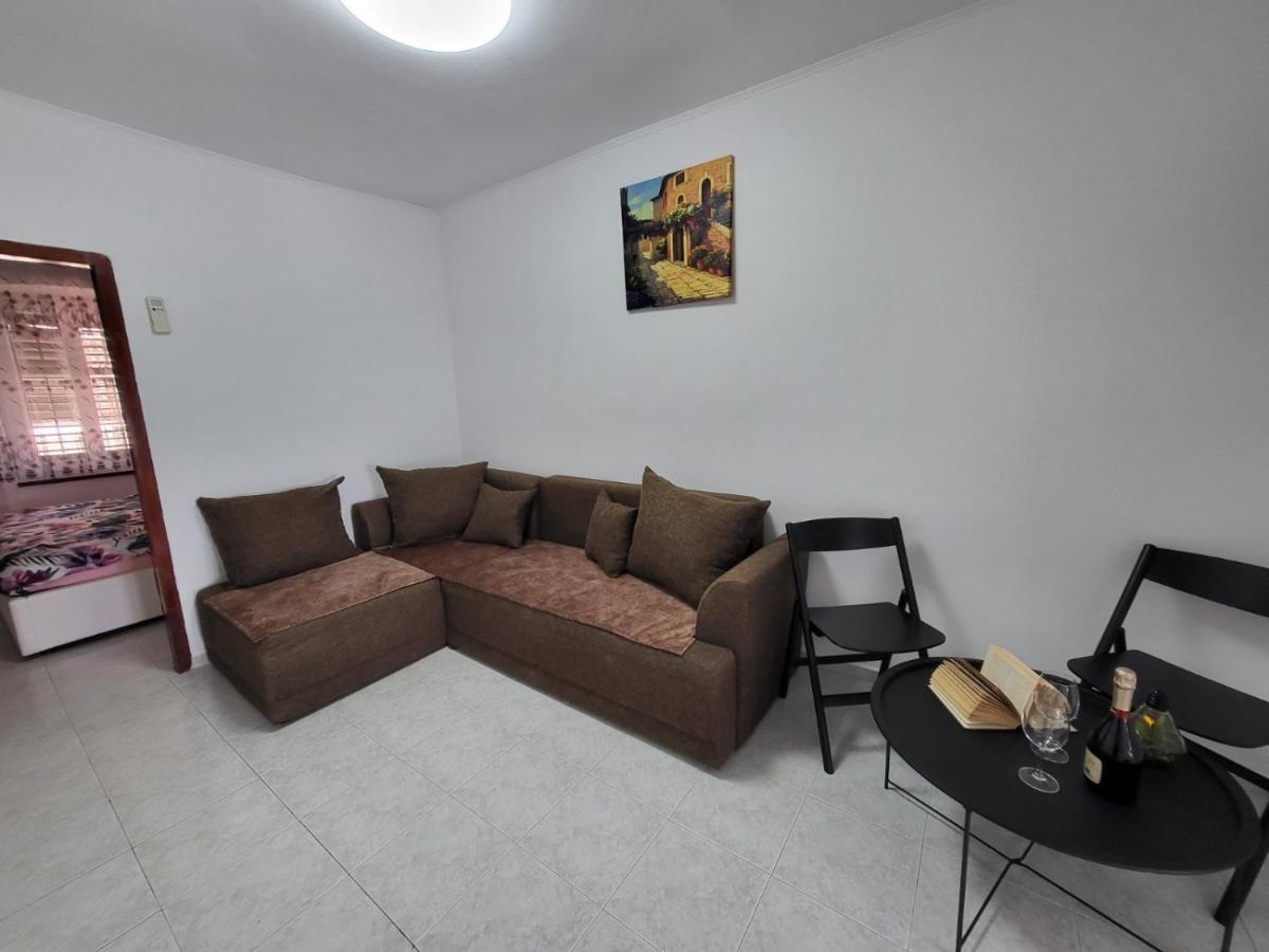 Apartman Dora With Sea View And Terrace Umag Eksteriør billede