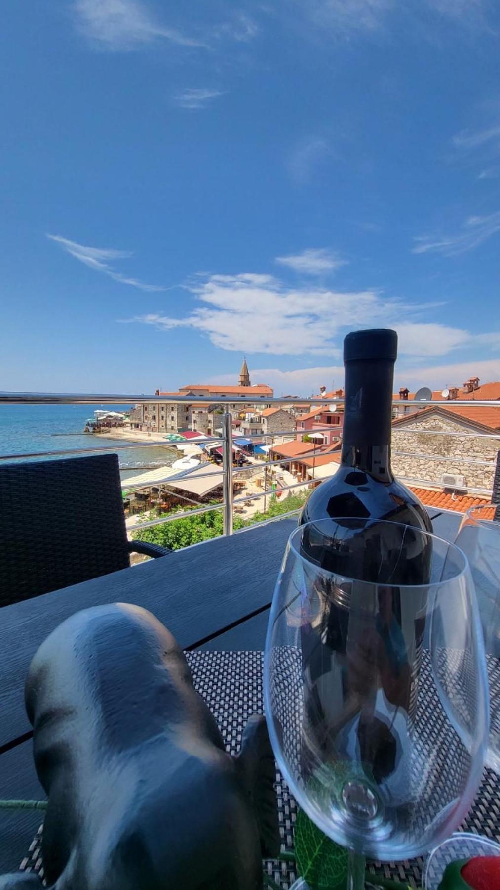 Apartman Dora With Sea View And Terrace Umag Eksteriør billede
